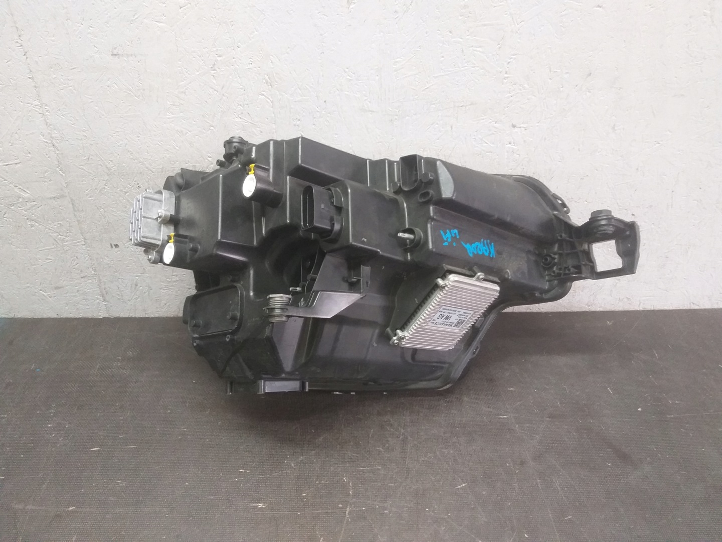 light front left SKODA KAROQ LIFT FULL LED 57B941035