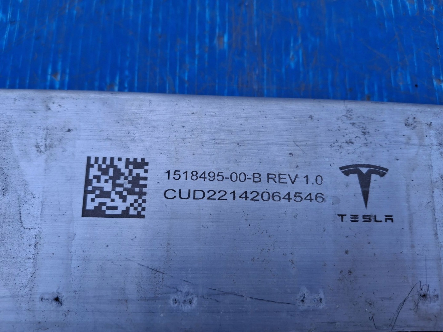 étrier avant avant TESLA Y 2020R->