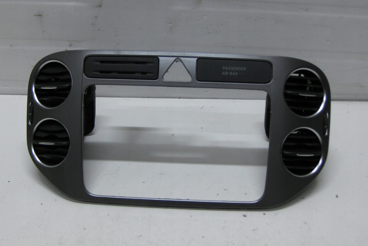 VW GOLF VI frame RADIA grid air conditioning devices 5M0858071K