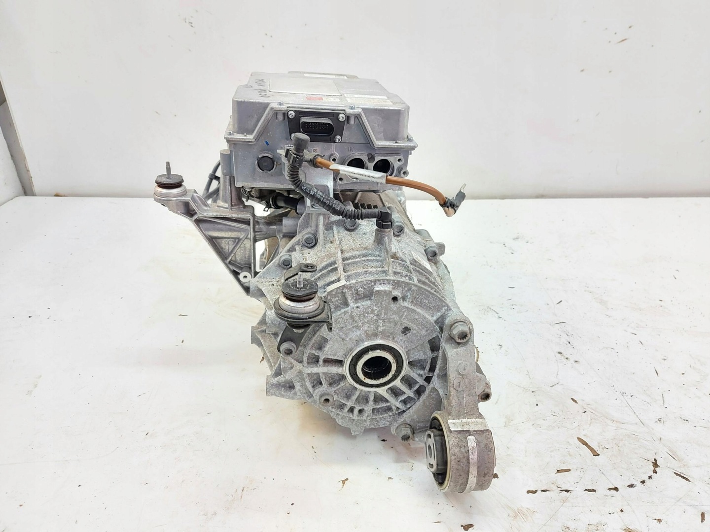 Porsche Taycan GTS 9J1 2023r engine electrical front 9J1901131E