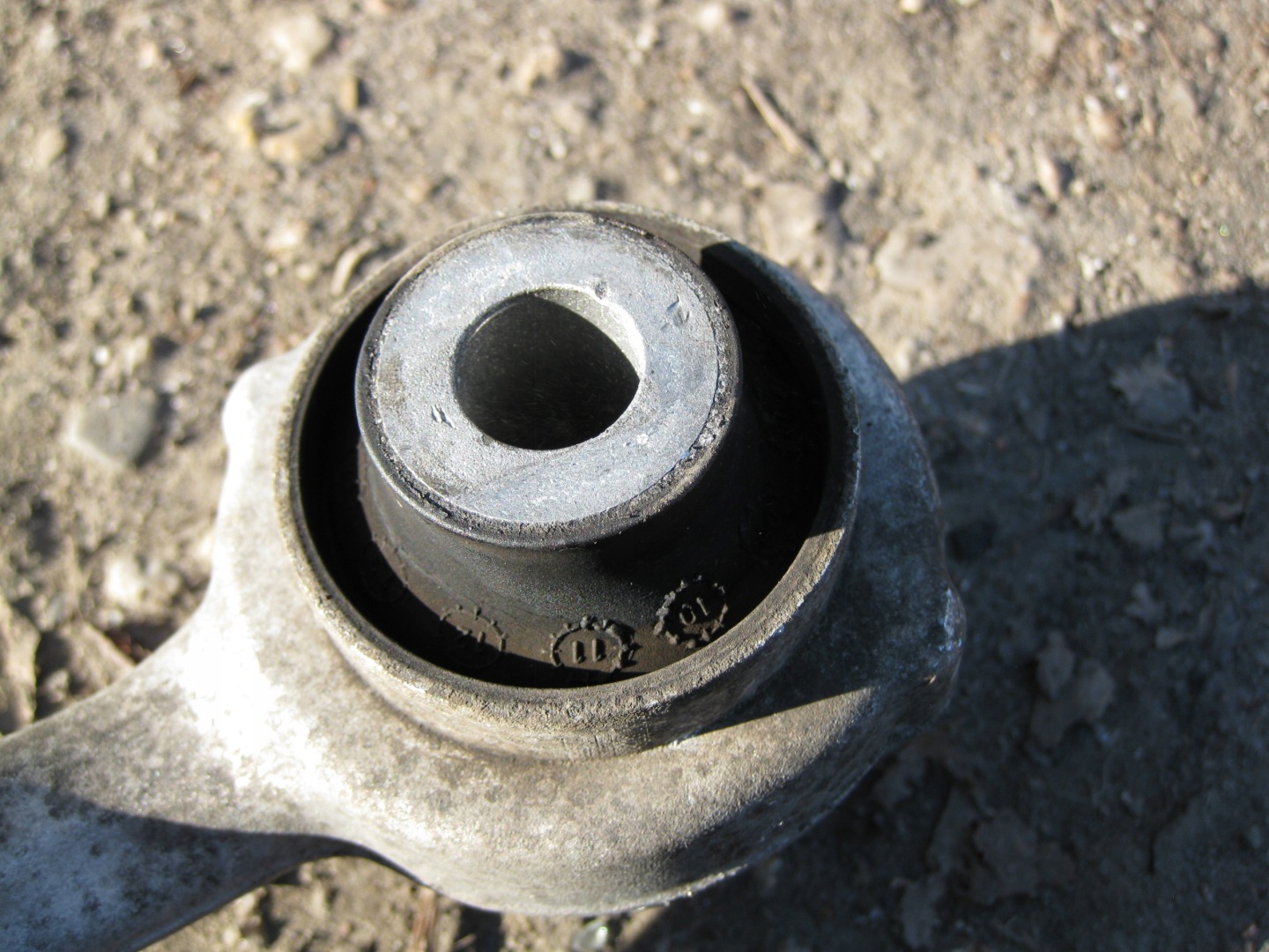 MERCEDES W207 3.0 CDI 11R arm right front