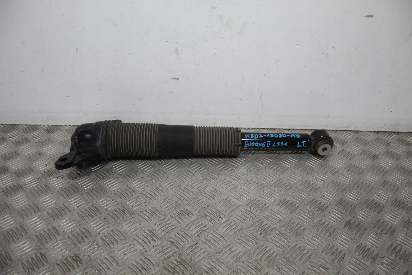 shock absorber left rear part EVOQUE II 2 L551