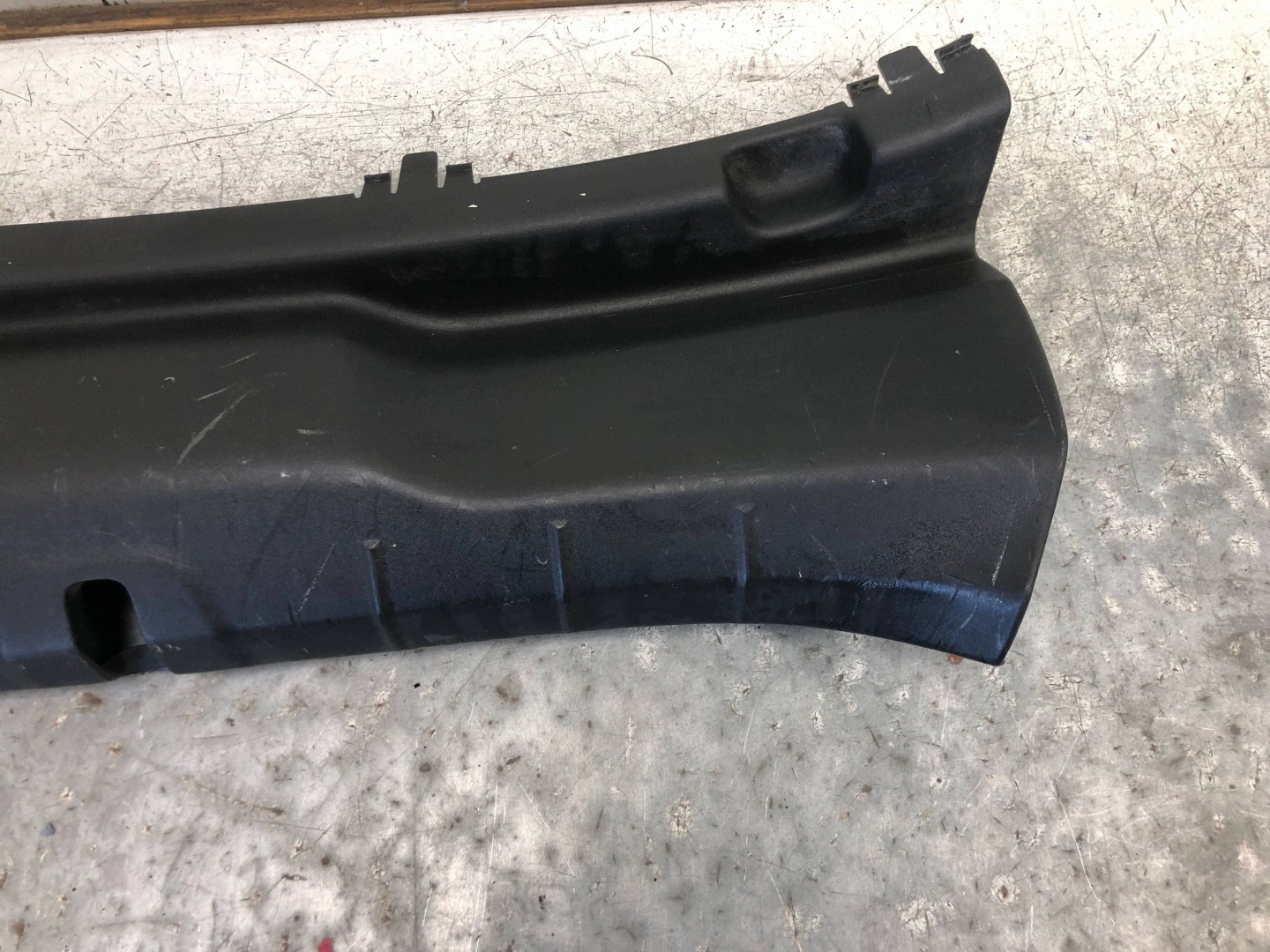 couverture seuil coffre VOLVO C30 LIFT 08687734