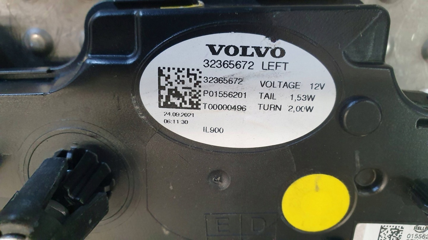 light rear part left VOLVO C40 to the bonnet 21- 32365672