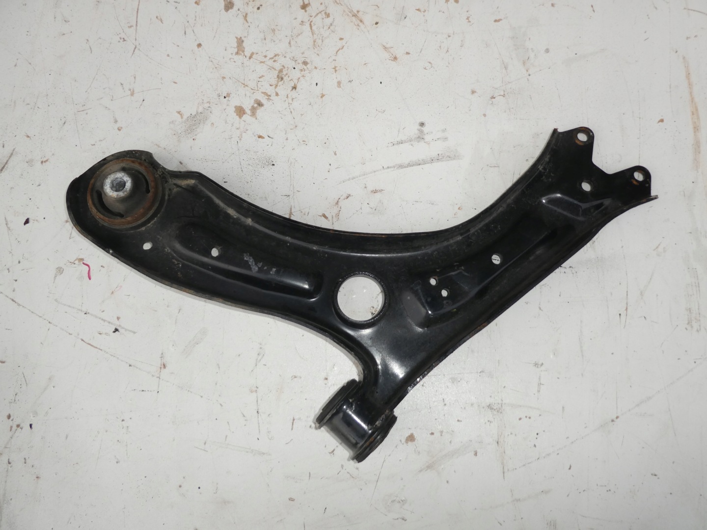 arm front VW JETTA 5C