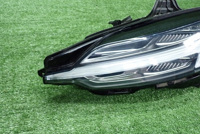 VOLVO S60 V60 II 18- reflektor left light left