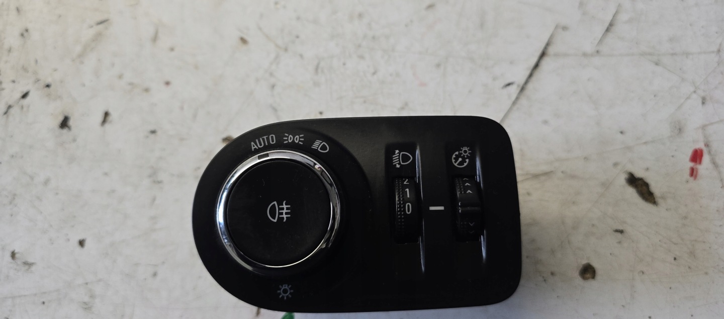 OPEL CORSA F switch light switch 39201667