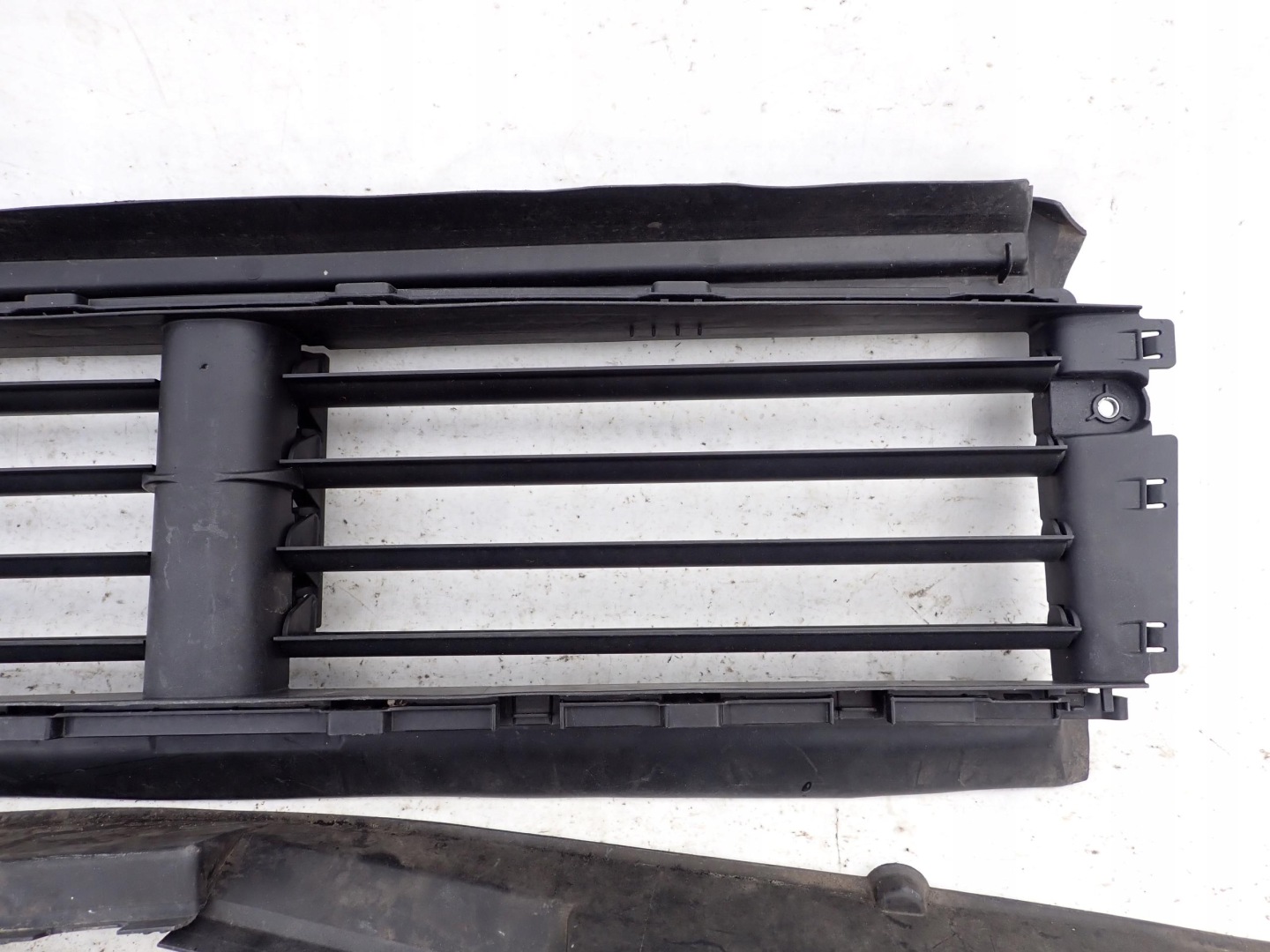 VW PASSAT B8 3G0 14- intake air blinds air line