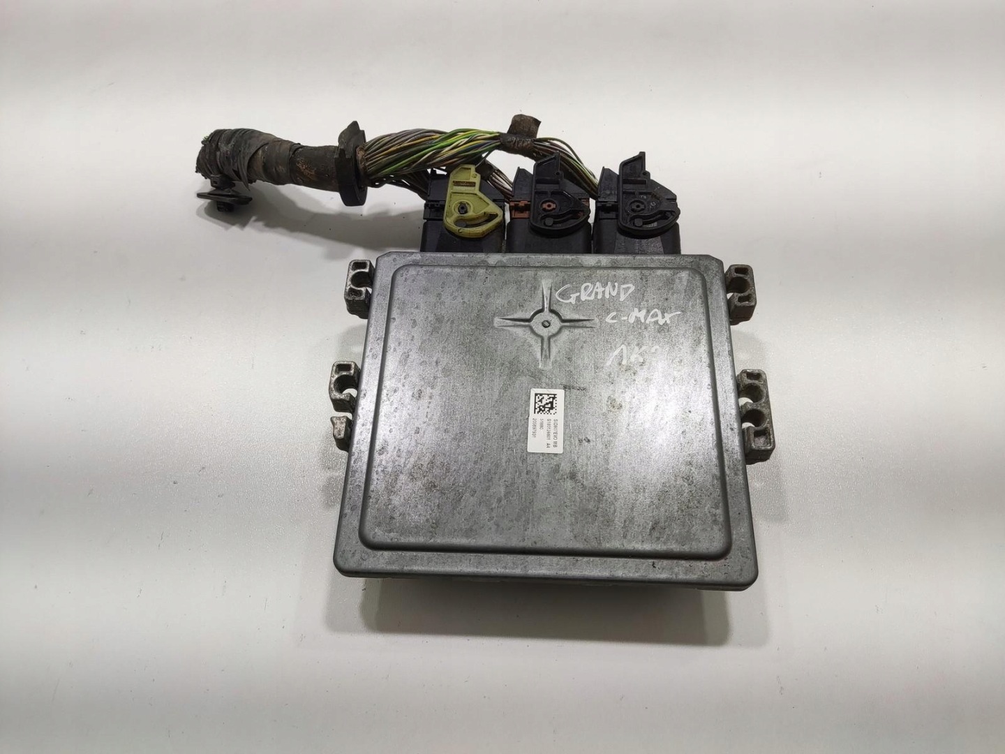 control unit computer of the engine FORD GRAND C-MAX MK2 1.6 TDCI 10- AV61-12A650-HE
