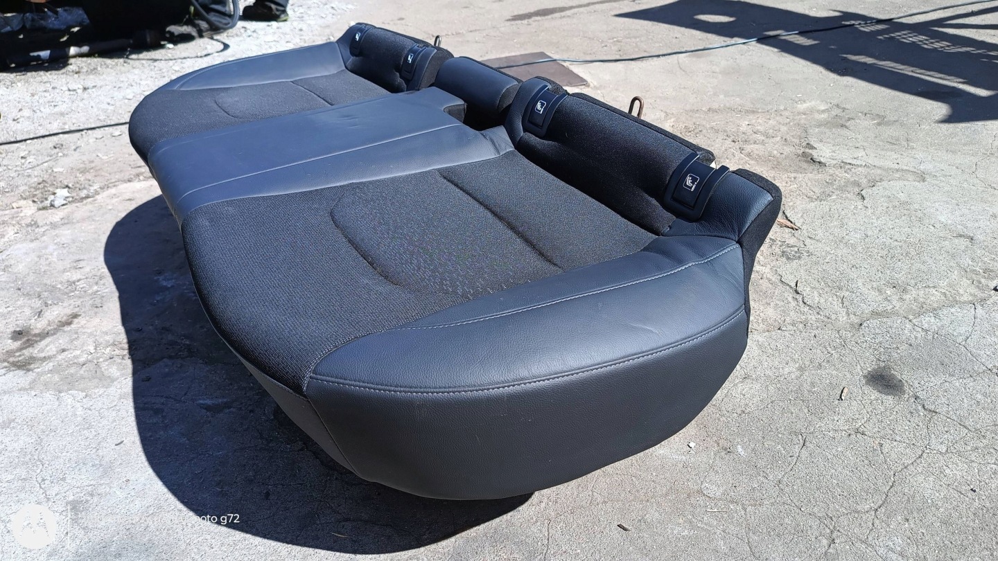 HYUNDAI I30 III HB Sitz heck hinten 89100-G4010 2017