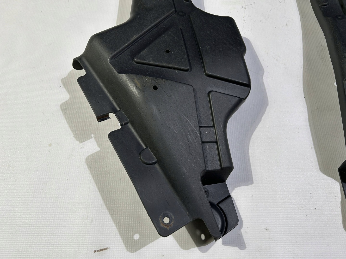 cover covers rear part rear holder left right Lincoln Continental 2017r