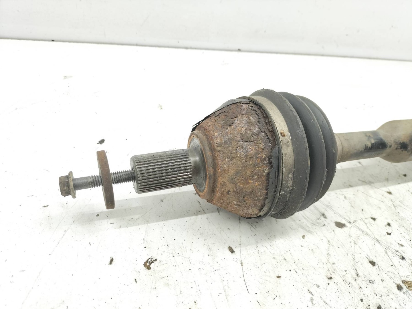 semi-axis left front 2.4 D 205 KM 30783067 Volvo XC 60 and (2008- )