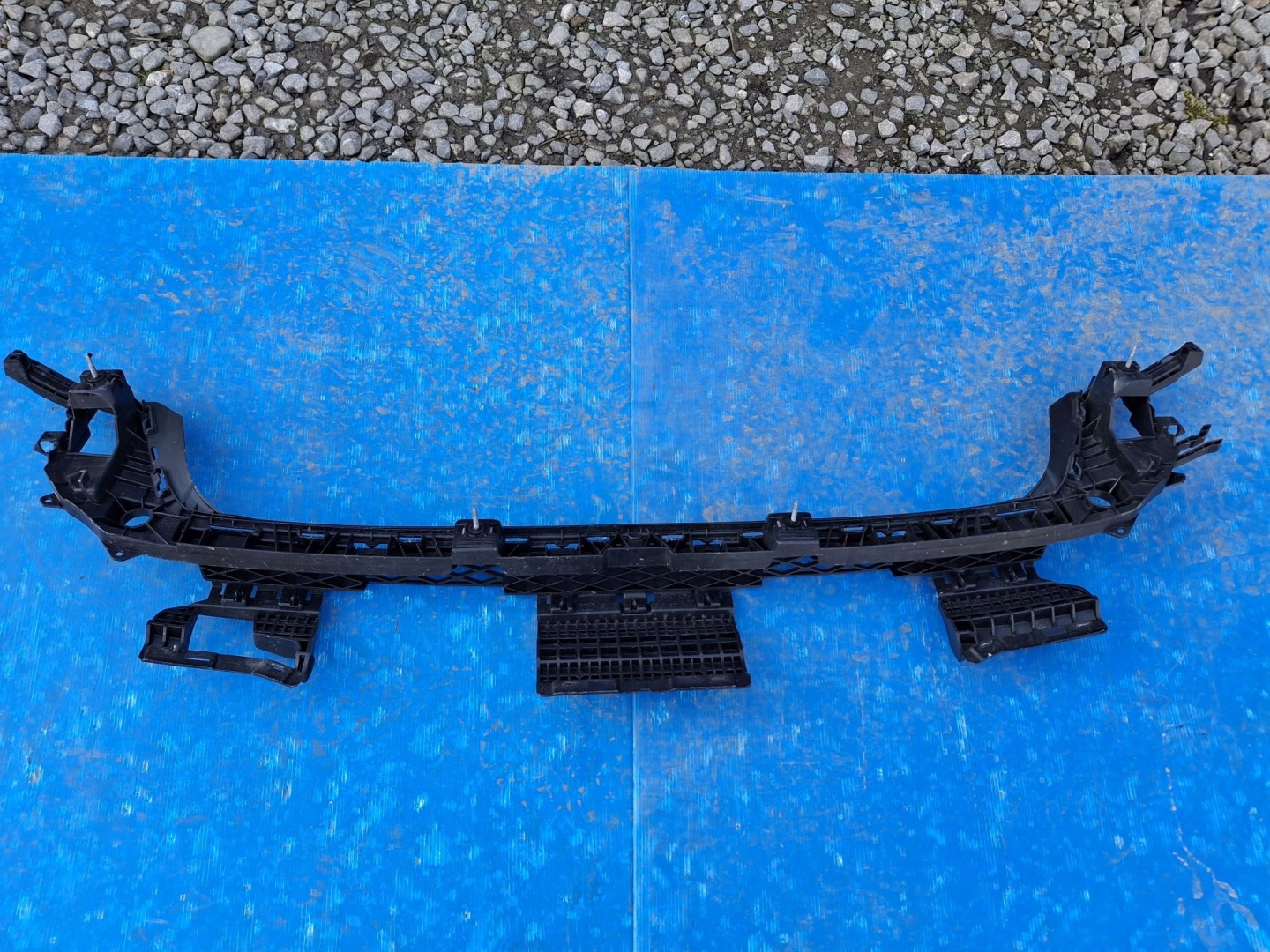 Support Moyenne Pare choc Arrière Console AUDI A4 B9 LIFT KOMBI 2019R->