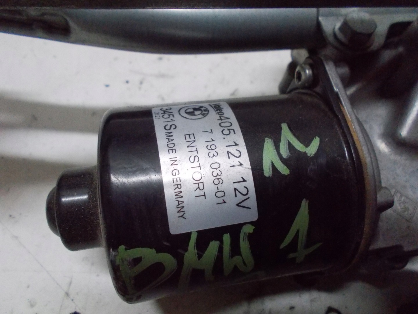 BMW E87 2.0 D 11R wiper mechanism front 7192963 7193036