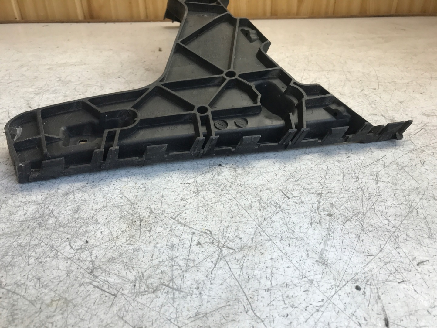 bumper bracket left rear part AUDI Q5 8R0807453C