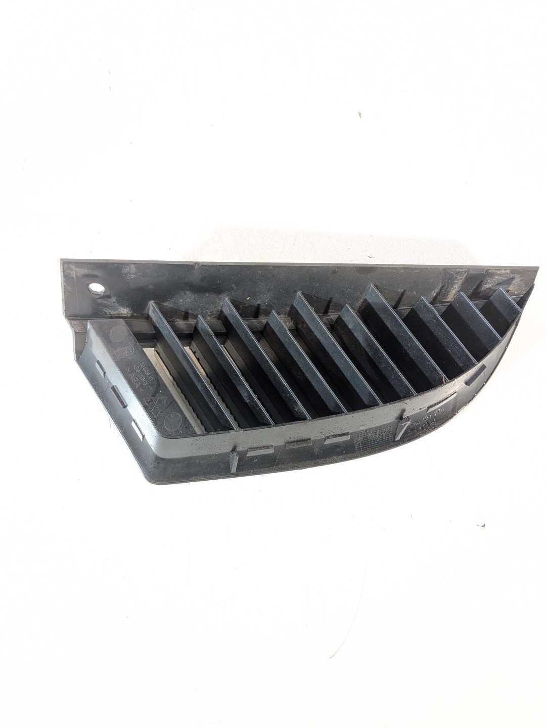 grid right upper front bumper OE MN127774 Mitsubishi Colt 6 VI 04-12