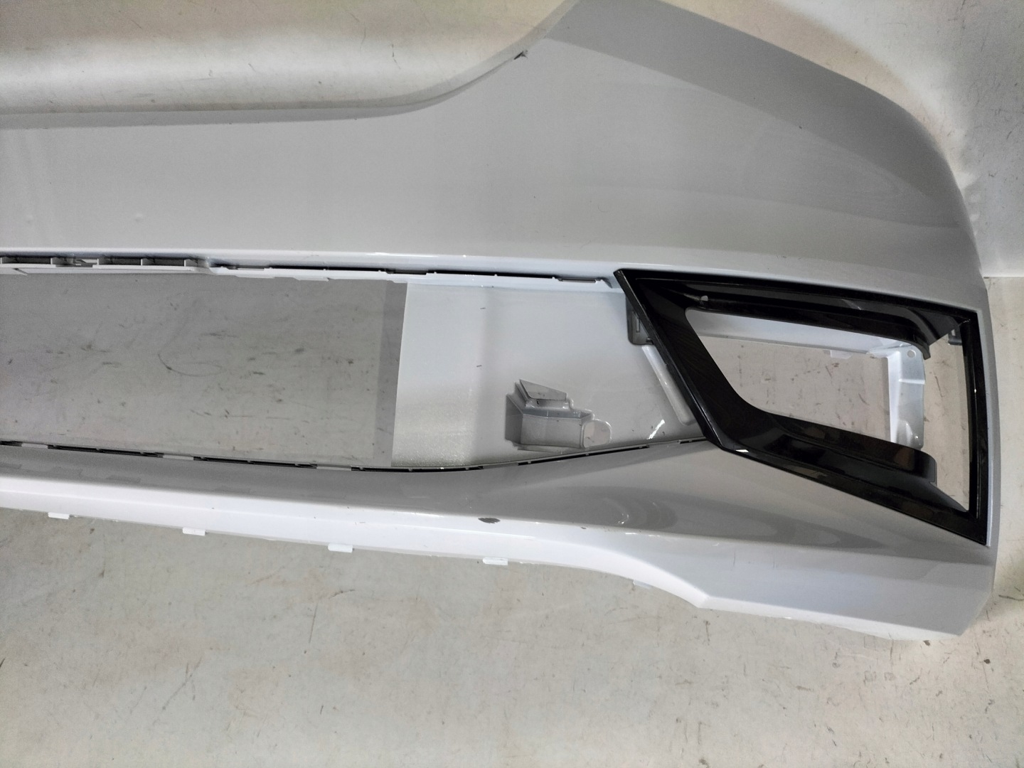 Frontstoßstange vorne SKODA FABIA 4 IV 21