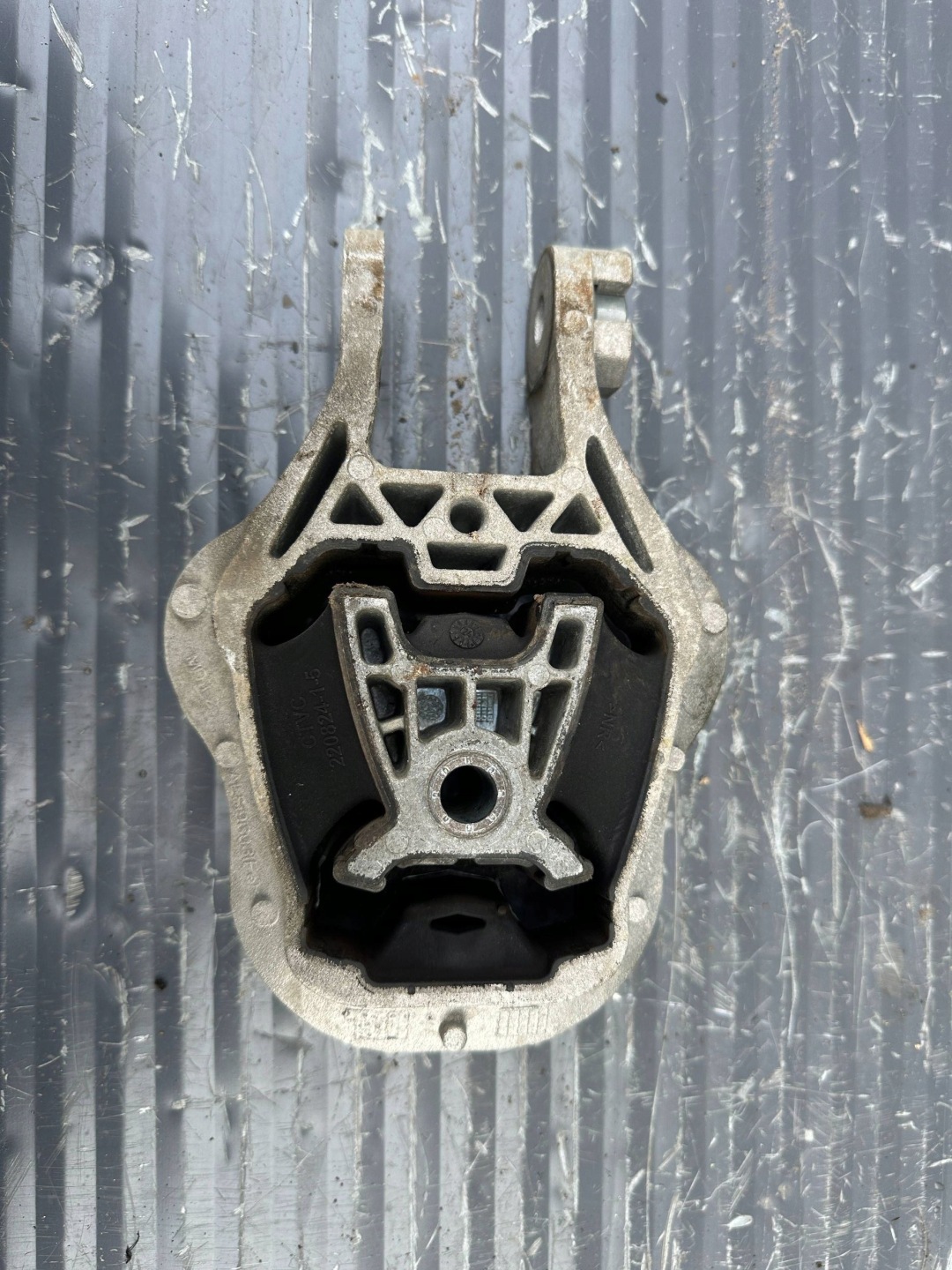 BMW 2 ACTIVE TOURER U06 airbag engine mount 9423382