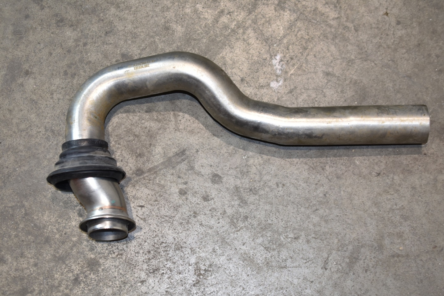 perfect condition pipe air hose MERCEDES W214 1