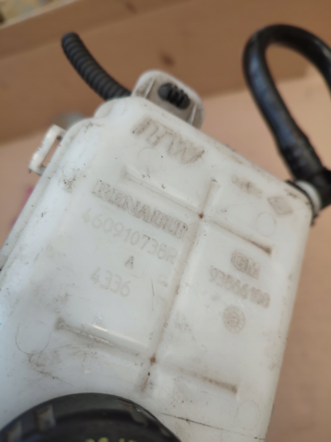 Behälter des Gasses Brems- RENAULT TRAFIC 1.6 460910738R