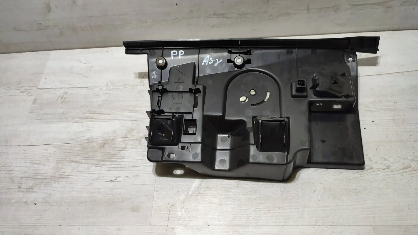 Mitsubishi ASX 18r. 1.6DiD Element du tableau de bord rozdzielczej dol