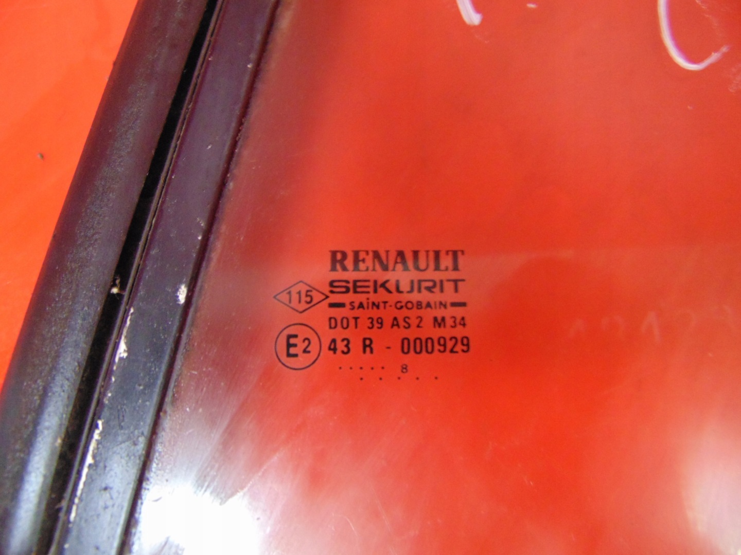 RENAULT MEGANE 1 and CABRIO 95- window left rear part rear