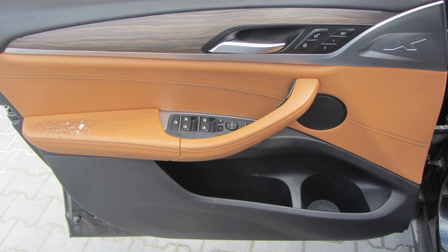 BMW X3 G01 side door driver´s left front front COGNAC BRAZOWY 7936673