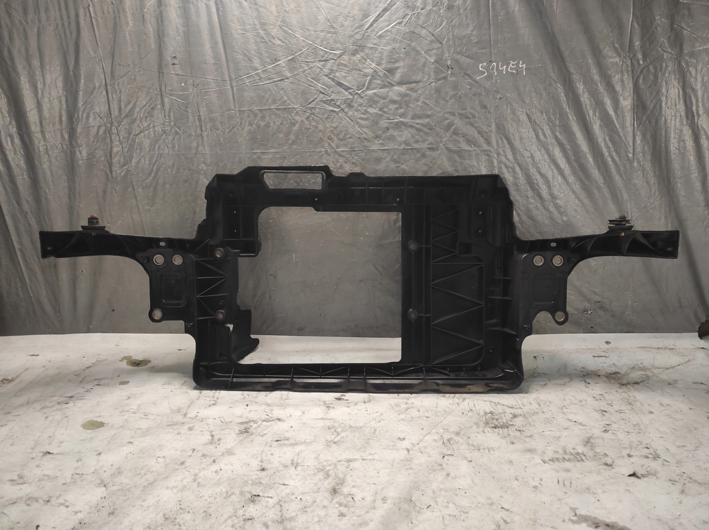 support panel for radiators pillar iron SKODA FABIA and 1.4 B 6Y0805588