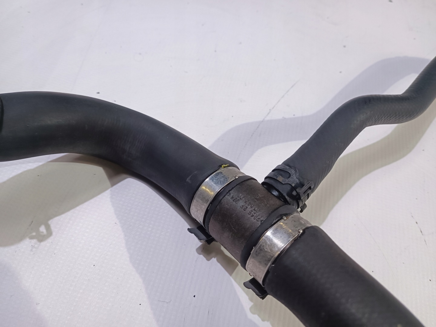 hose przeod radiator lower trojnik Chevrolet Camaro SS 6.2 2009