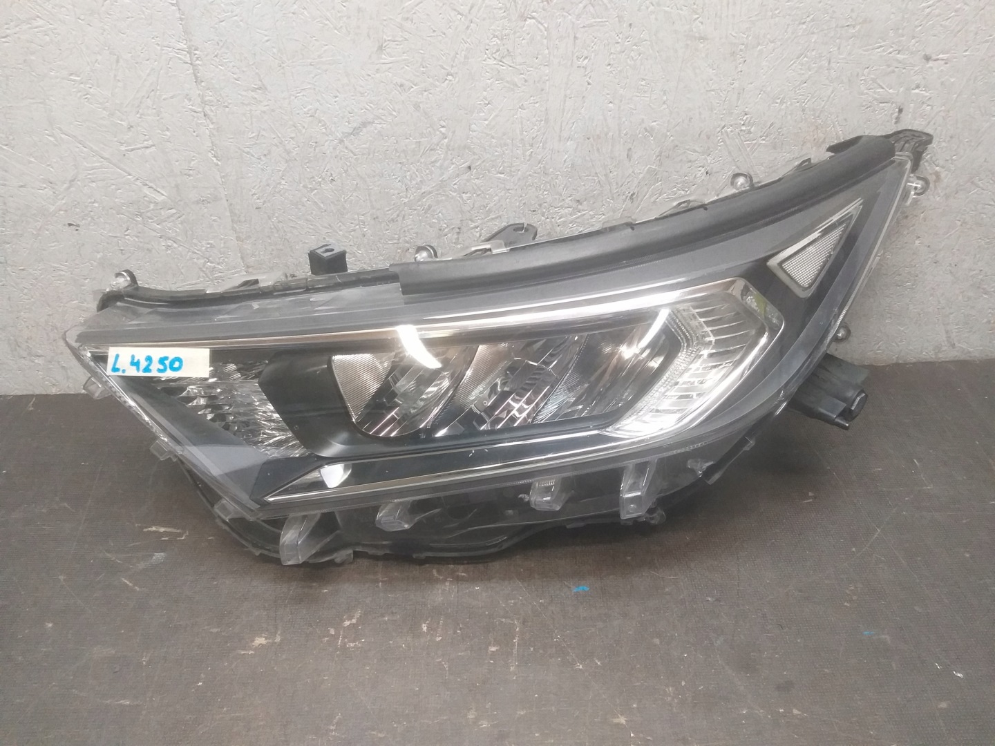 light front left TOYOTA RAV-4 RAV 4 FULL LED 19