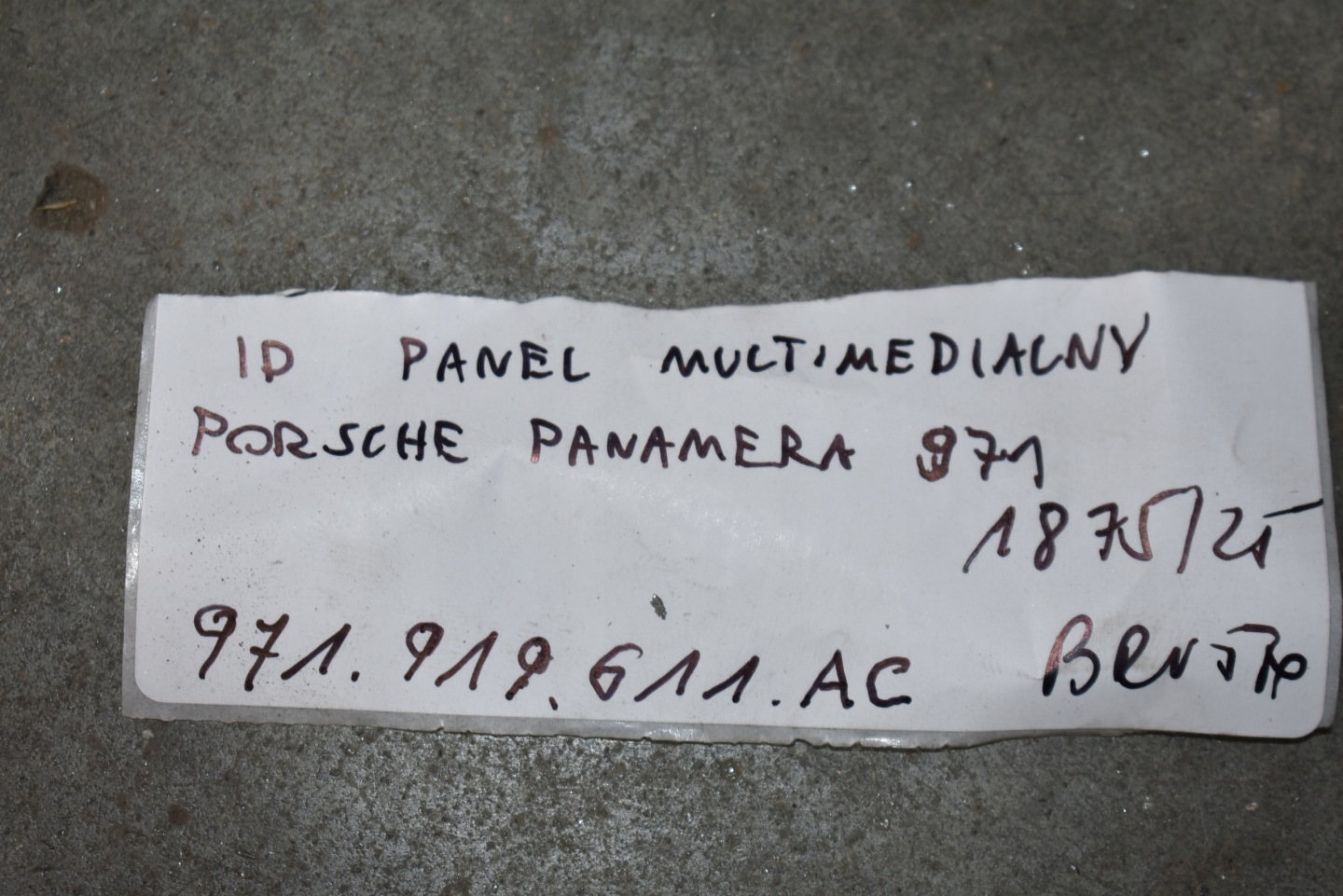 IDEALNY PANEL MULTIMEDIALNY PORSCHE PANAMERA 971 1