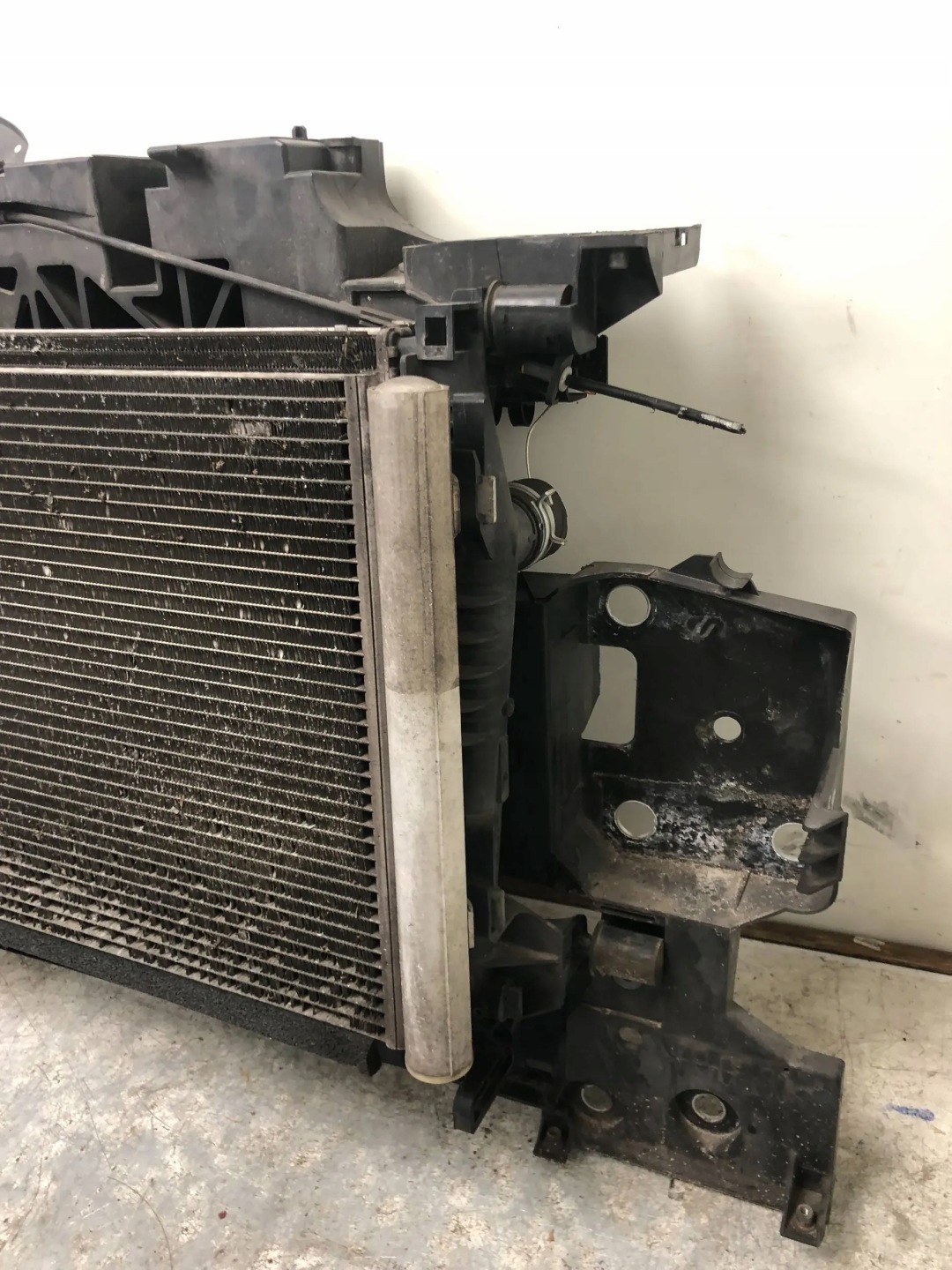 RENAULT SCENIC III 1.5 DCI bar, wall front radiator 752100007R