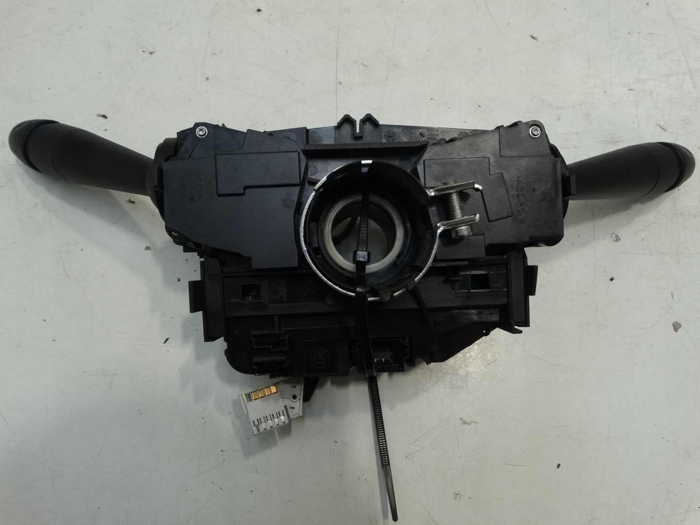 commande levier commodo sous volant commodo CITROEN C4 CACTUS 98139442ZD
