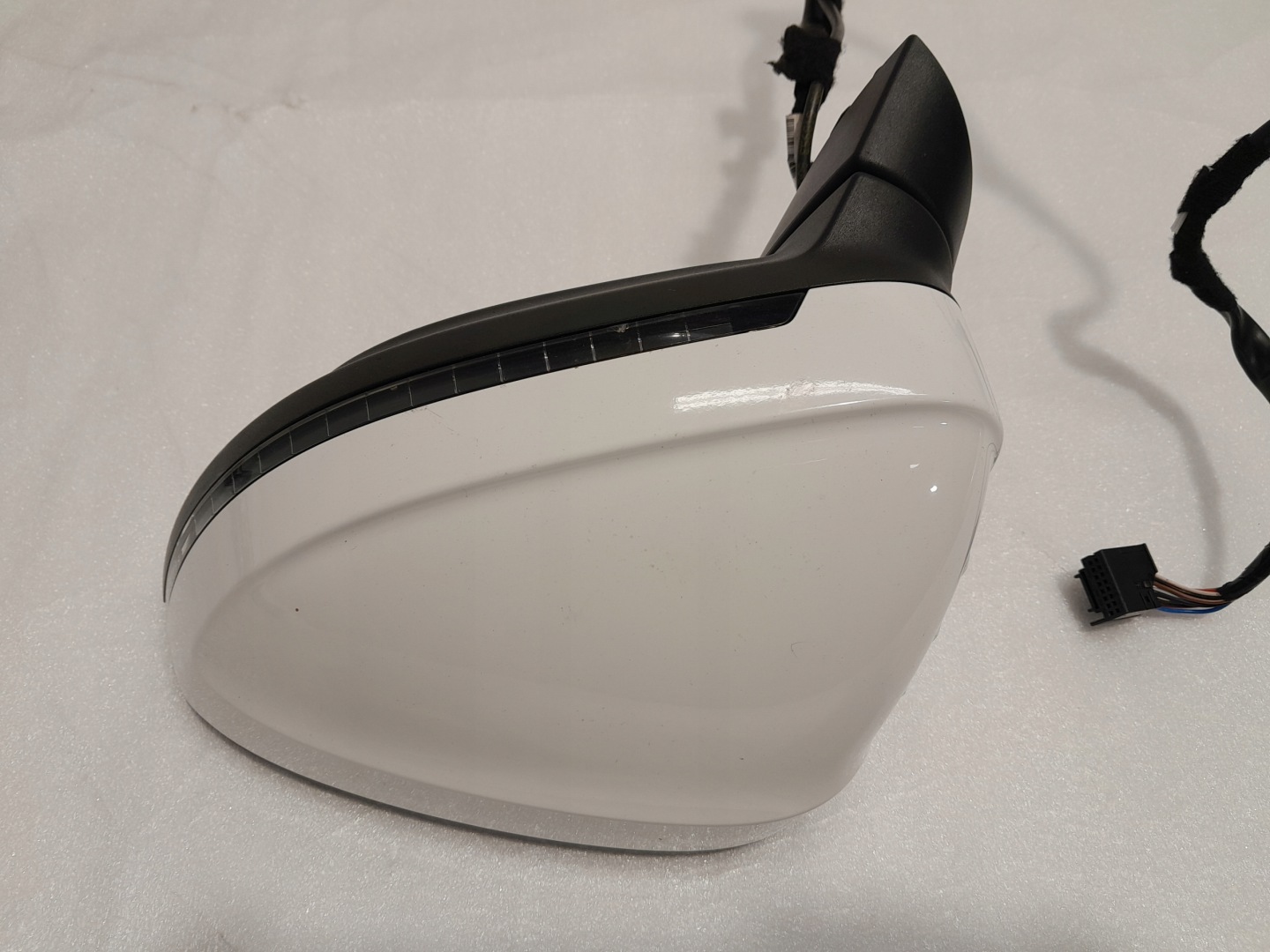 AUDI A4 B9 LIFT mirror left 14 PIN KAMERA LY9C