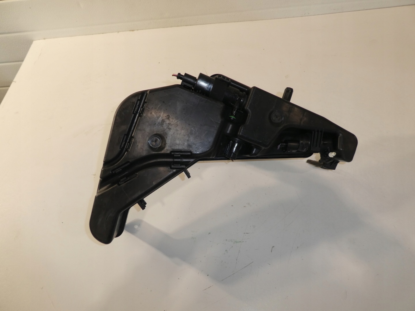 washer fluid tank 8R0955453B AUDI Q5