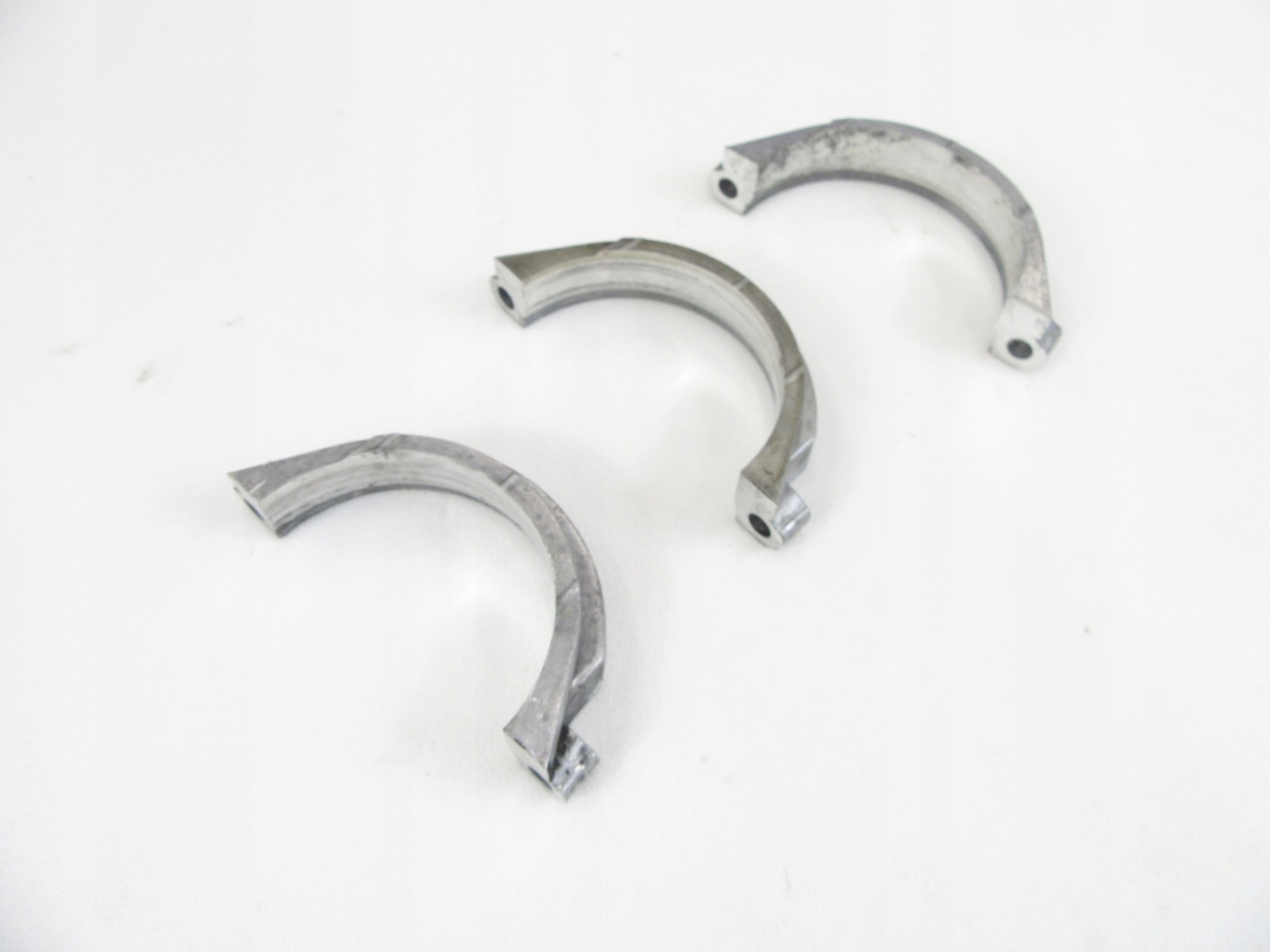 Obejma mostek pompy vacum BMW e46 e60 e61 e65 e83 e90 e91 2.0 - 3.0 m47 m57