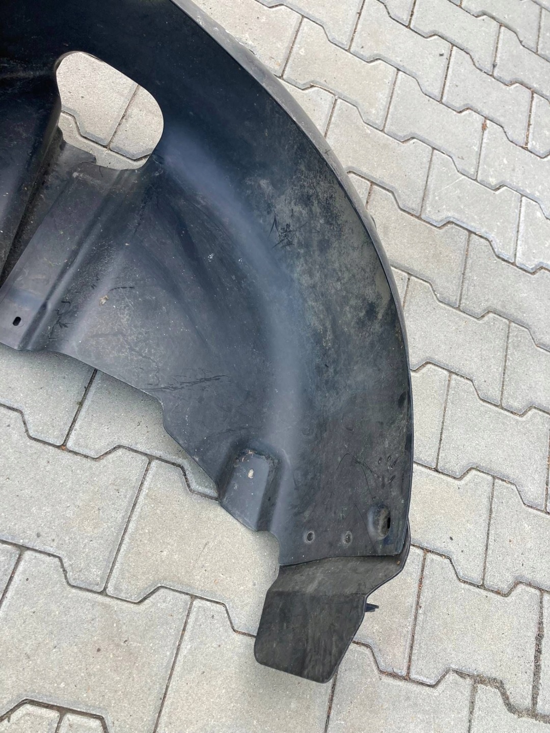 Skoda Rapid 2017 mudguard right rear. right rear part 5JJ810972B