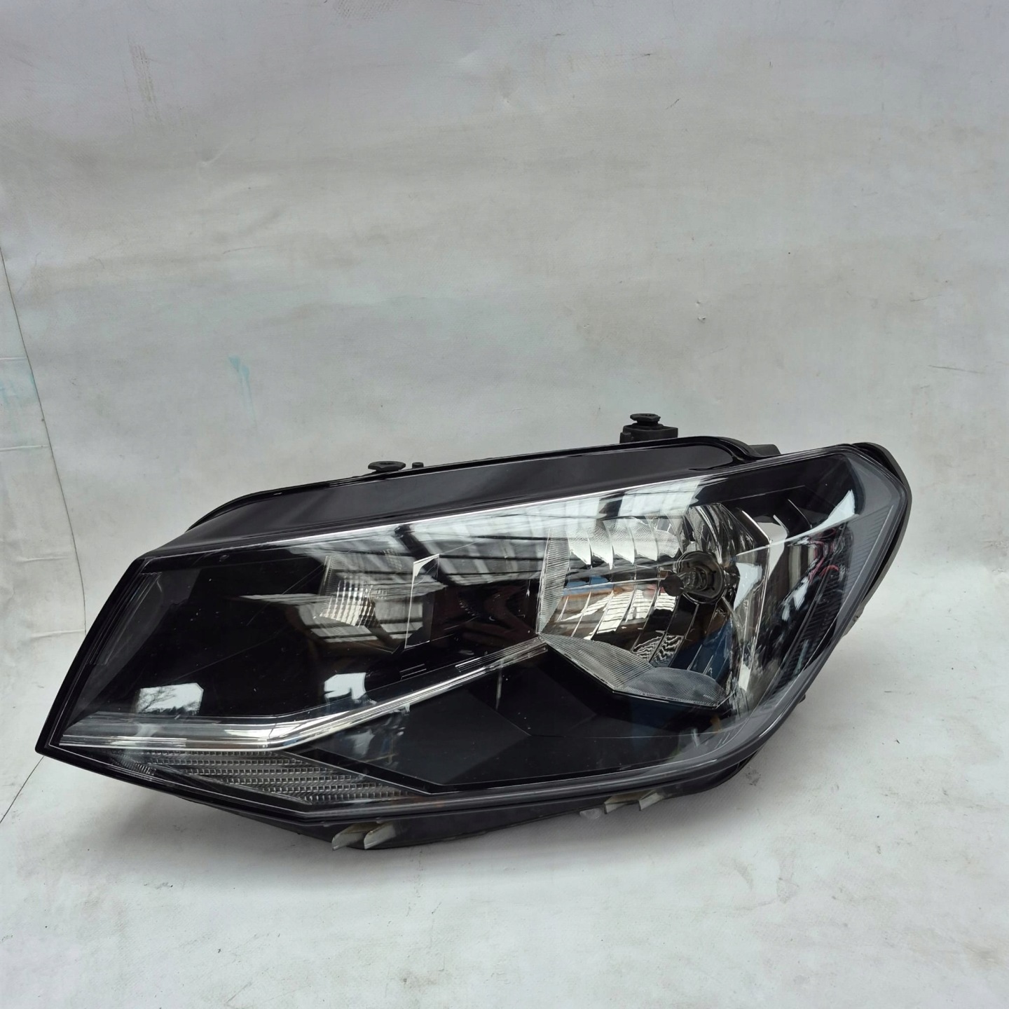 VW CADDY 2K 2K1 15- light left front front 2K1941015B