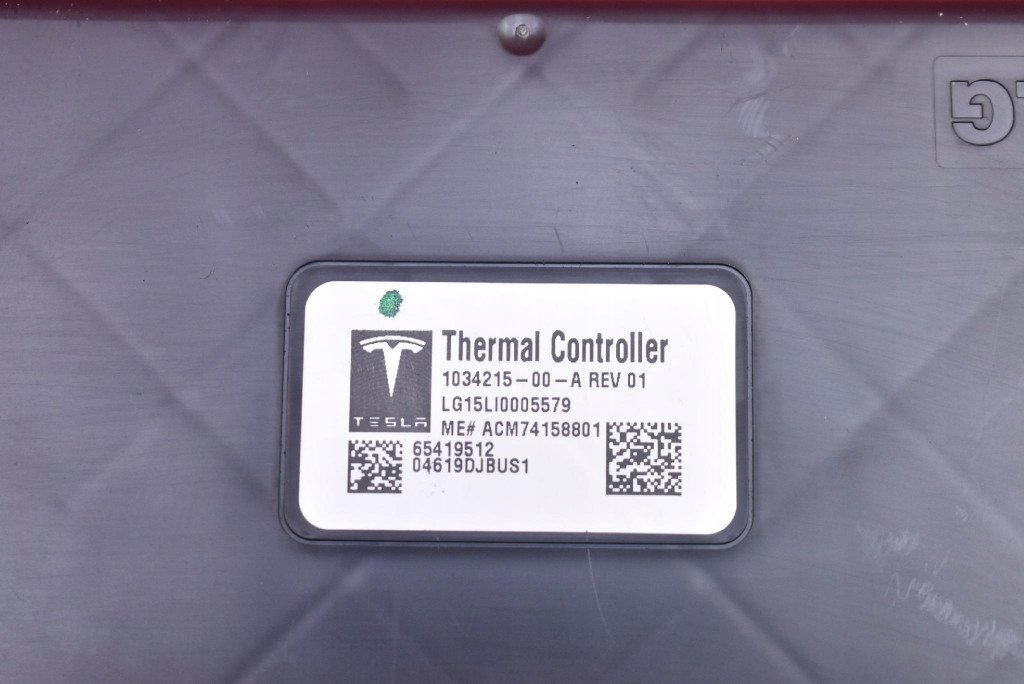 control unit module ECU THERMAL CONTROLLER 1034215-00-A TESLA MODEL X 90D 15-21