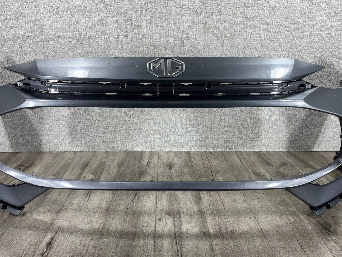 MG ZS II 2024 -> bumper front P11406558