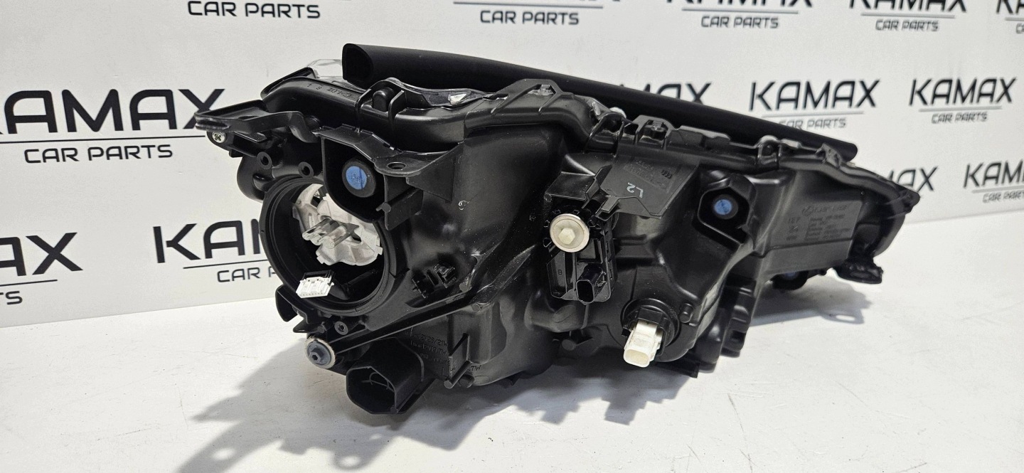 Reflektor links Seite Lexus LBX KOITO52350