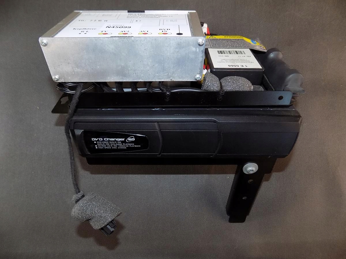 VW PHAETON 3.6 v6 changer PLYT DVD 3D0035103T