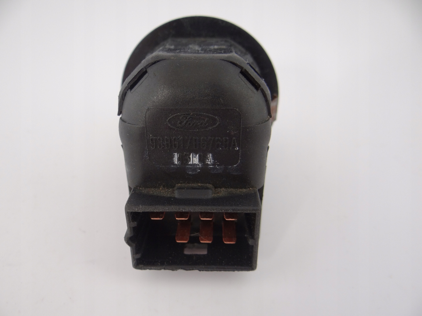switch control of mirrors FORD X933B617B676BA FORD
