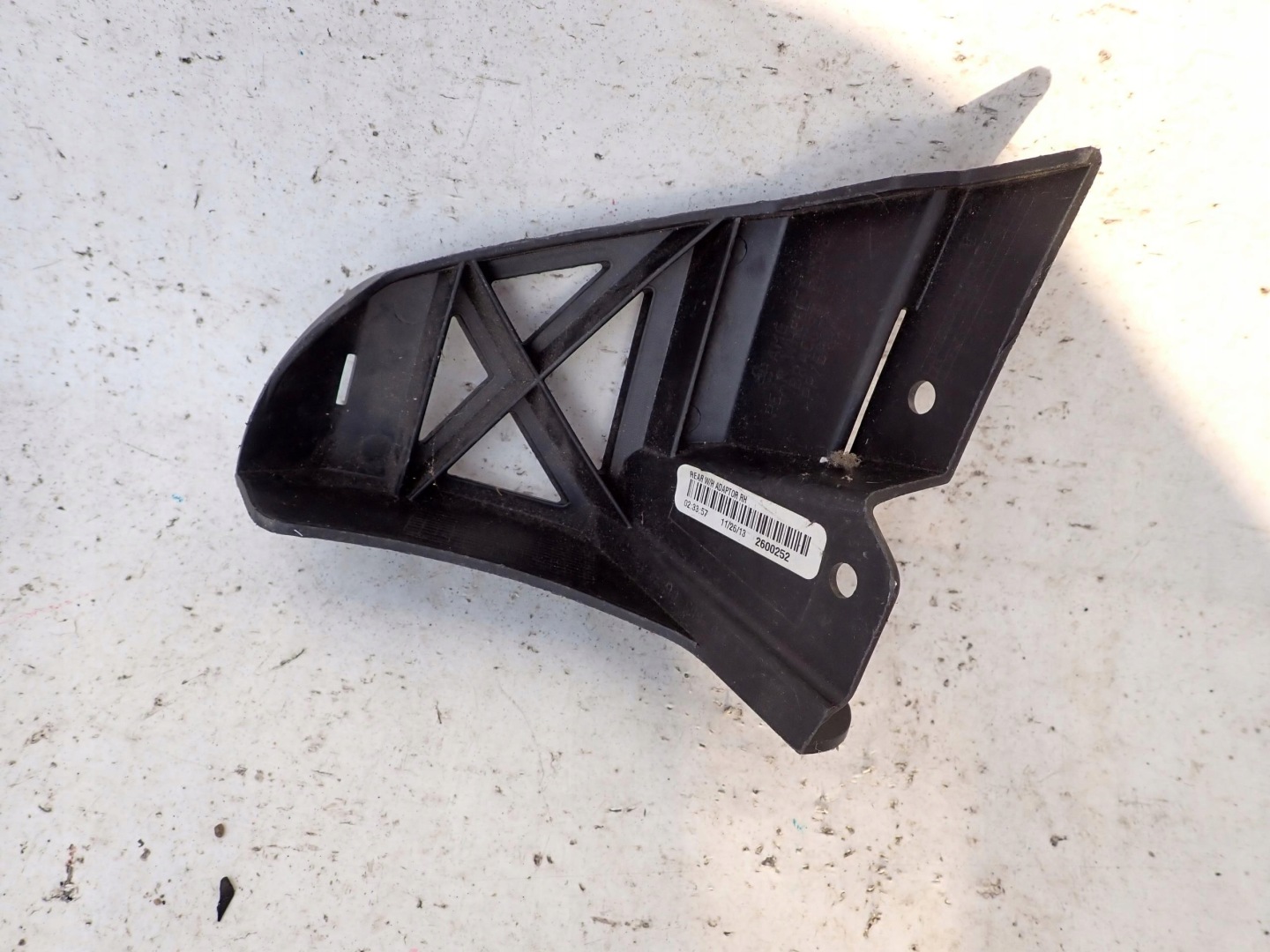 MERCEDES ML W166 bumper bracket right rear part