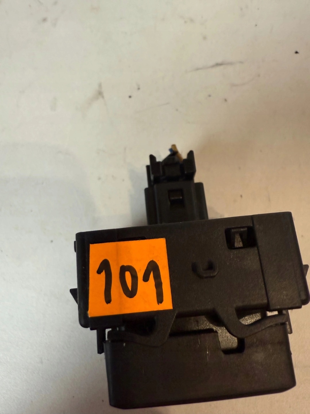 Bouton Blokady Vitre Renault 254291224R