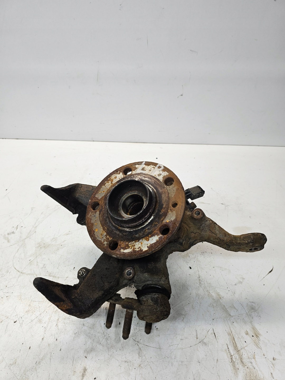 swing left front AUDI A3 8P LIFT VW 1K0407255