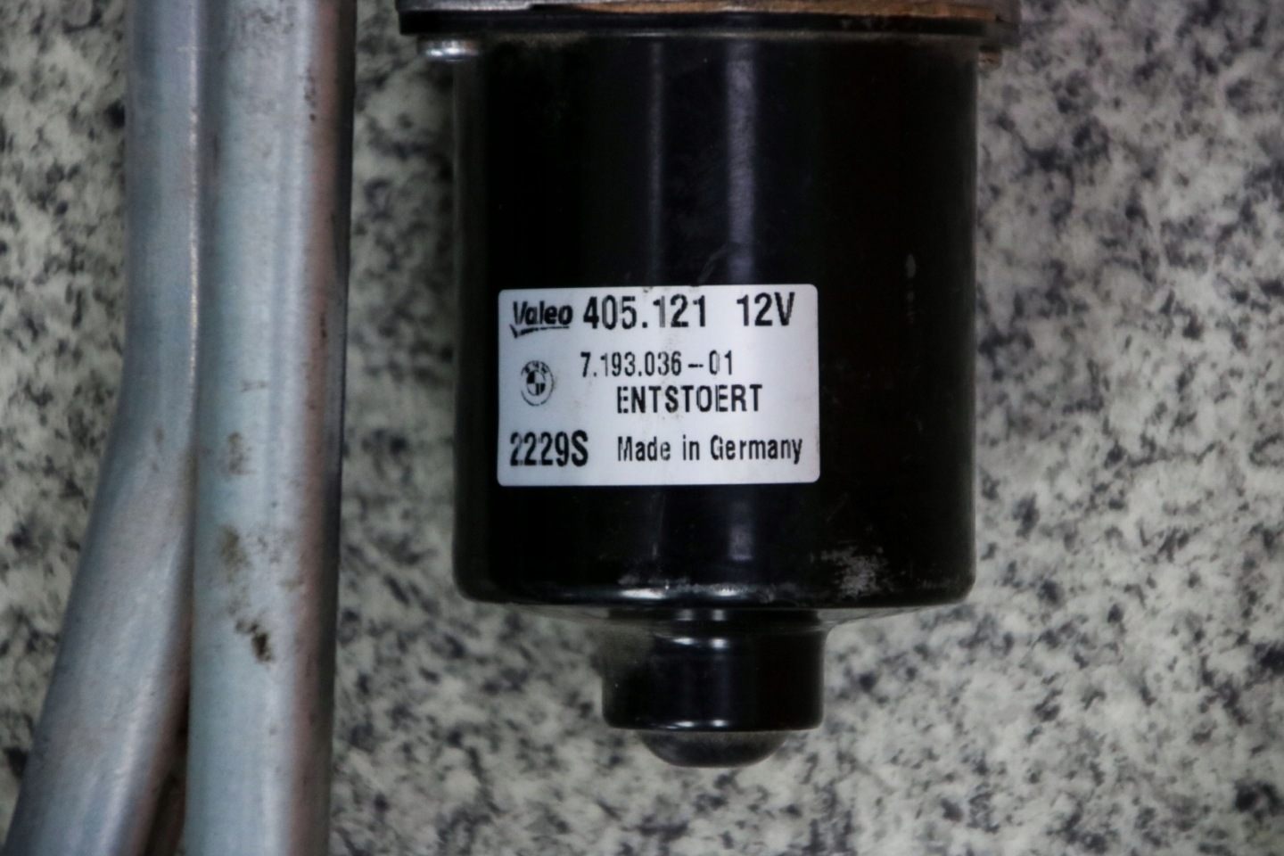 BMW E81 E82 E87 E88 Wischergestänge vorne EUROPA 7192963