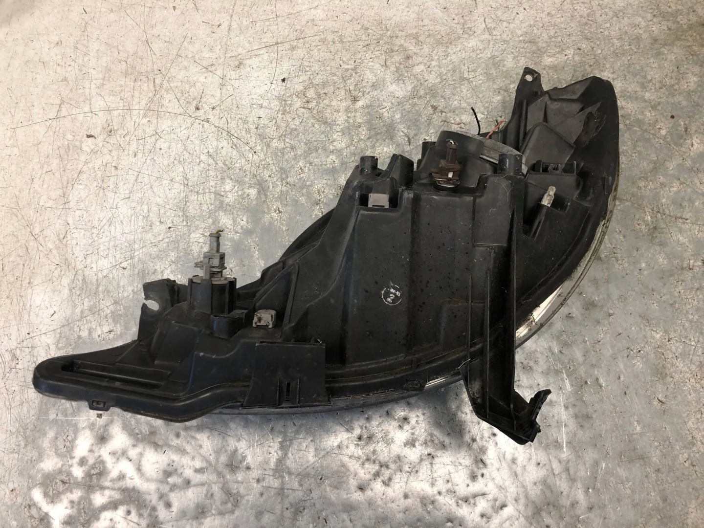 light right front PEUGEOT 107 81110-0H030