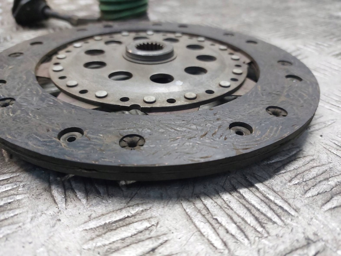 VOLANO USATO + disco + di pressione + LOZYSKO OPOROWE VOLVO V40 e 9181056-B