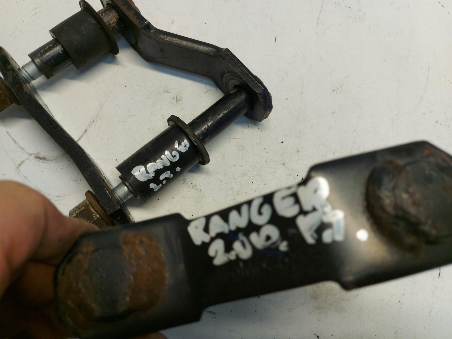 Ford Ranger IV LIFT holder RESORA left right